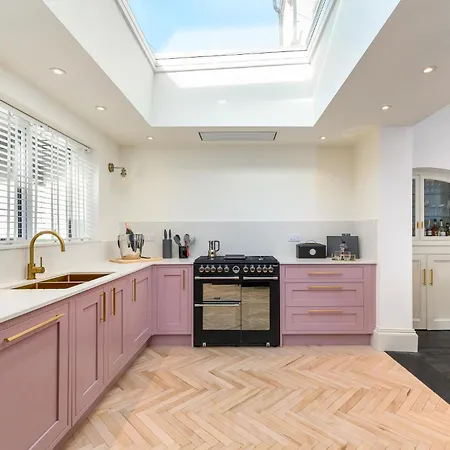 Park House, Vakantiehuis